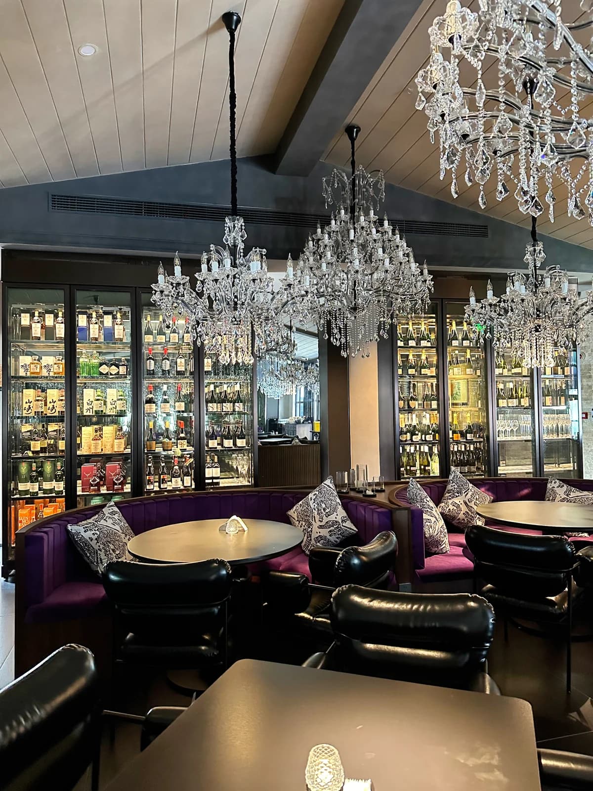Hangzhou Guitangdong Restaurant Wine Wall gallery 2