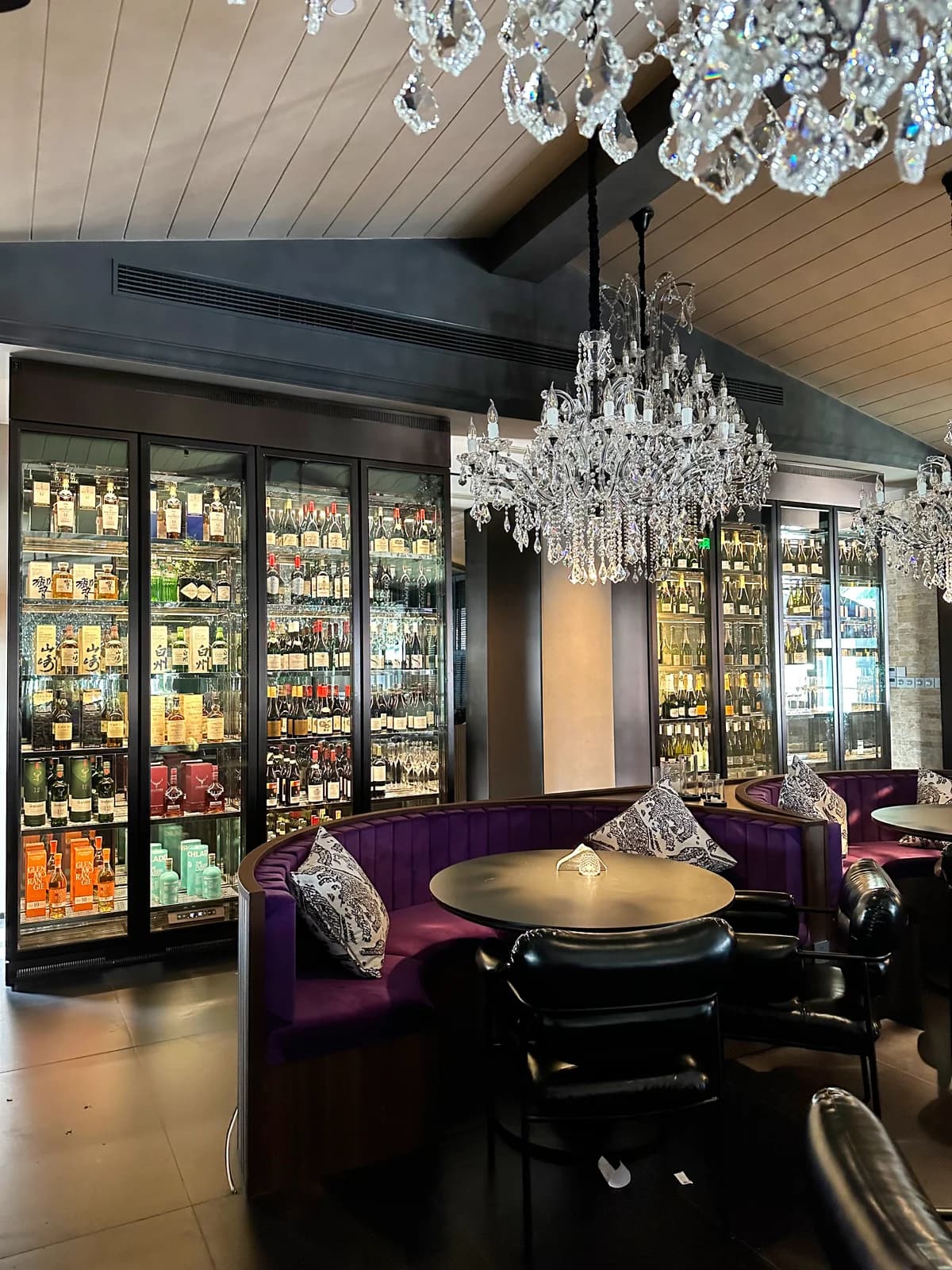 Hangzhou Guitangdong Restaurant Wine Wall gallery 4